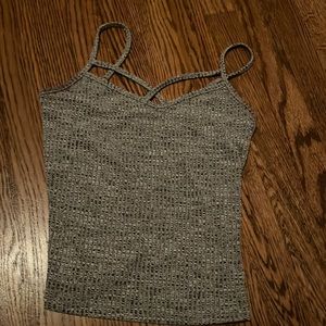 gray tank top